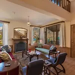 Stayvista At Jodhpur House - 3 Bedroom Pet Friendly Cozy Villa In Manali