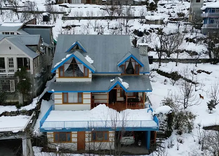 Stayvista At Jodhpur House - 3 Bedroom Pet Friendly Cozy Villa In Manali